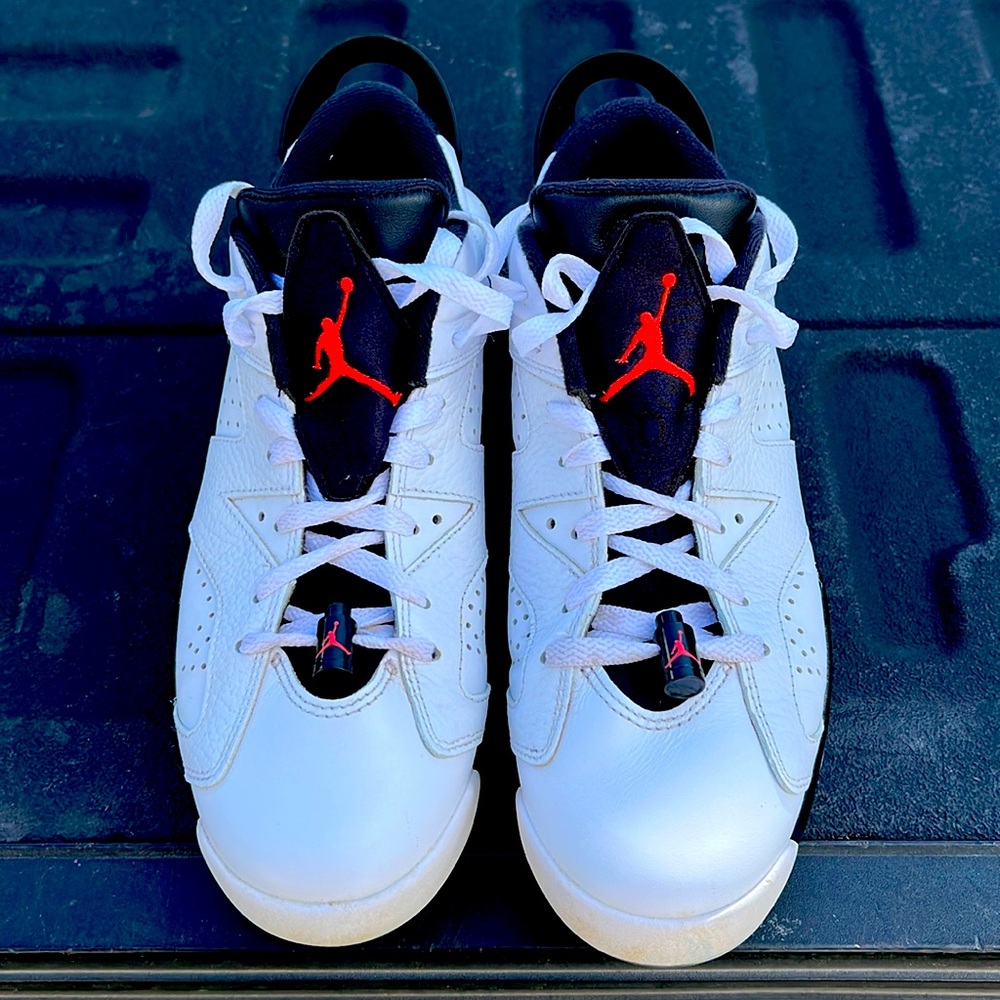 Almost new Jordan 6 men’s golf shoe